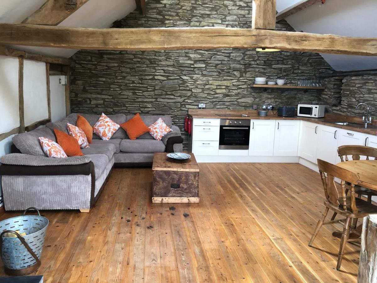 Hay Barn, Penrheol Farm, Unique Barn Conversion Билт-Уэлс Экстерьер фото