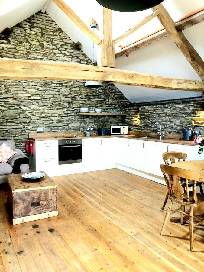 Hay Barn, Penrheol Farm, Unique Barn Conversion Билт-Уэлс Экстерьер фото